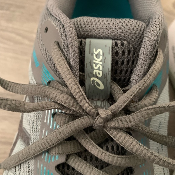 ASICS Women's GT 1000 7 Running
Shoes - Picture 8 of 13